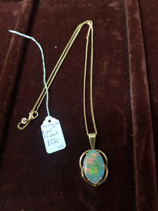 c1980 Australian 14ct Gold and Opal pendant #114