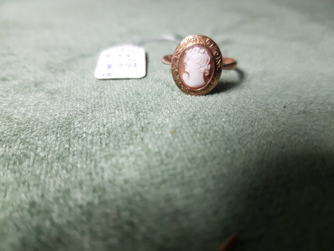14ct and Opal ring #123