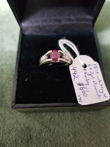 18ct White Gold 6 x 2pt Diamonds and ruby ring #140