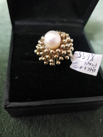 14ct Gold and Pearl ring #158