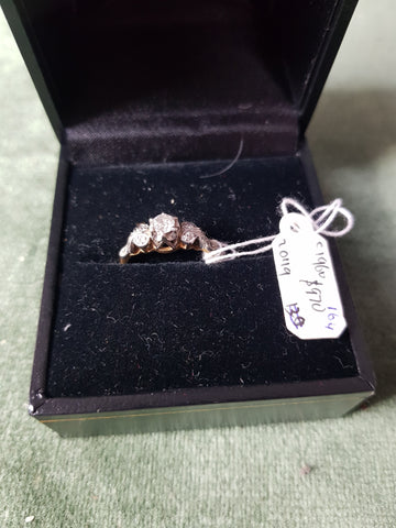 c1960 18ct Gold and Platinum, and 1 x 20pt Diamond #164