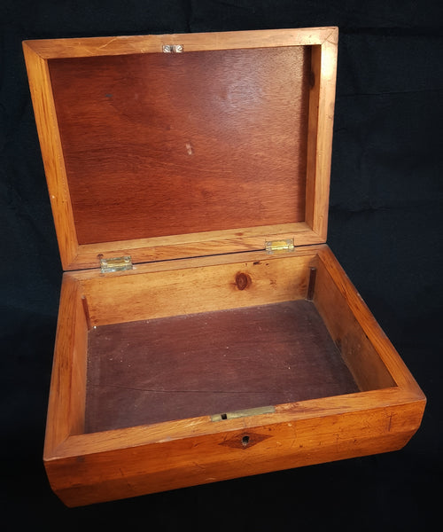 Australian woods Jewellery/Trinket box & accessories c1860-70 [BD042]