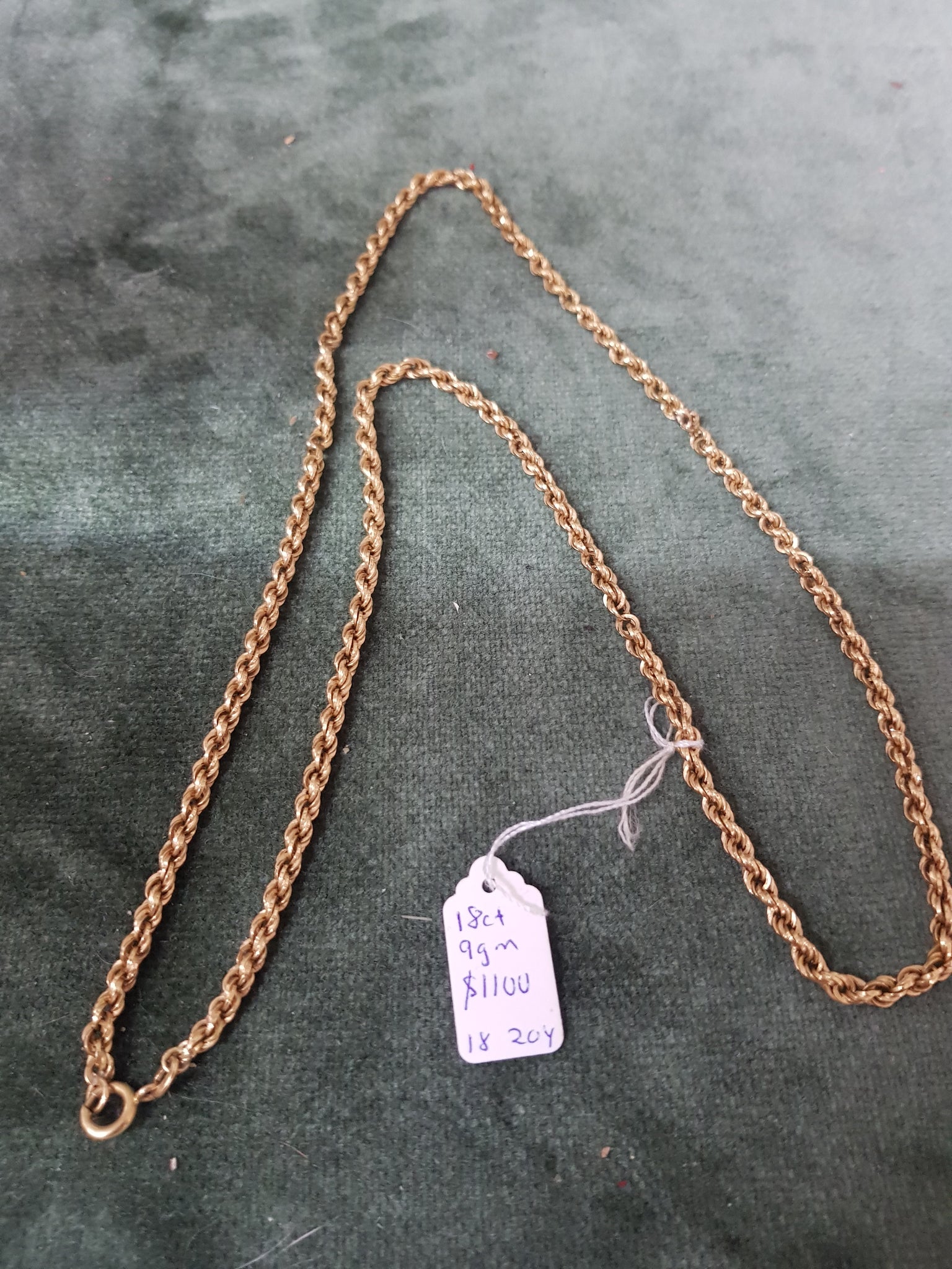 18ct Gold chain 9gms #204