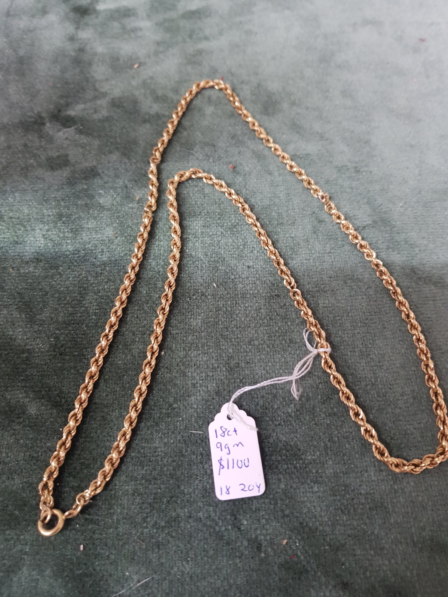 18ct Gold chain 9gms #204