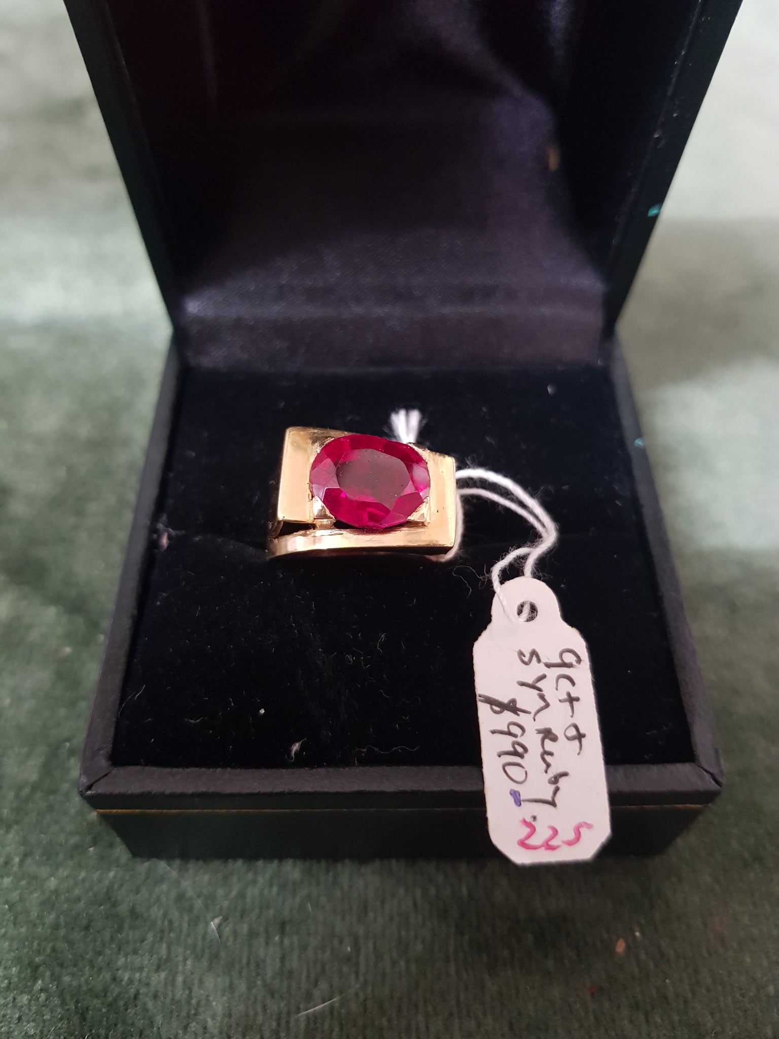 c1970 9ct and synthetic Ruby ring #225