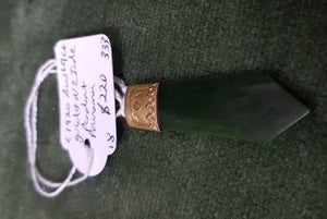 c1920 Australian 9ct Gold set NZ Jade (Nephrite)/Pounamu pendant #333