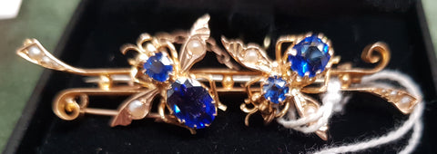Edwardian Bee Bar brooch Larard brothers Melb 15ct Garnet Top doublets and Seed Pearls #410