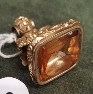 c1900 15ct Gold and Citrine fob/seal #421