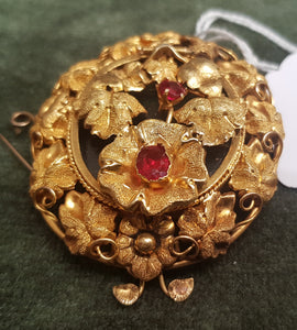 Victorian vine leaf Garland design concealed locket brooch, tests as 18ct Gold (gilt pin), Garnet Top doublets, possibly Australian 16gm #431a