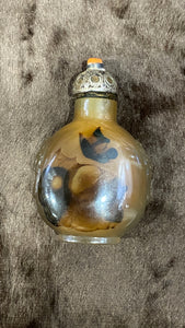 Late Qing Chinese Agate Snuff Bottle with Silver Stopper